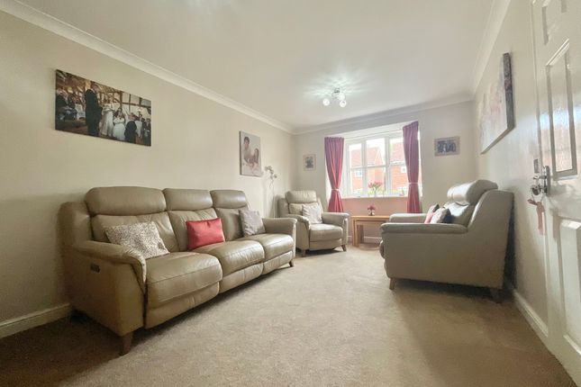 25 Parklands Drive, Crewe photo 2