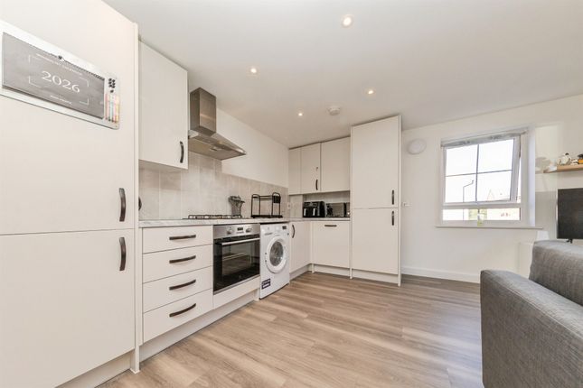35, Primrose Avenue, Harwich photo 3