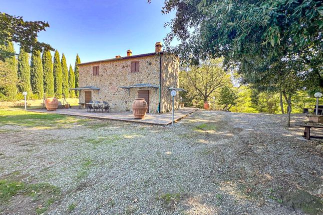 Country house for sale in Via Castello, Serrazzano, Pomarance, Pisa, Tuscany, Italy