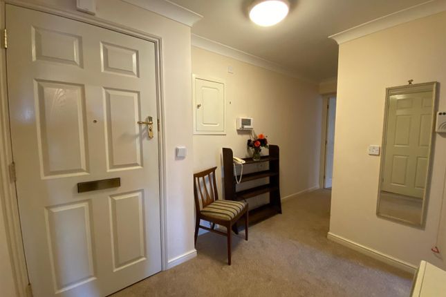 Flat 24, Santler Court, 207, Worcester Road, Malvern photo 2