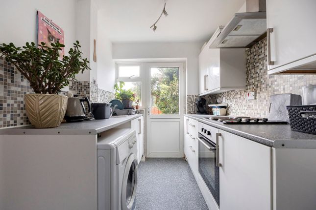 36, River Leys, Cheltenham photo 4
