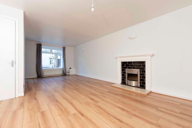 76 High Street, Treharris photo 4