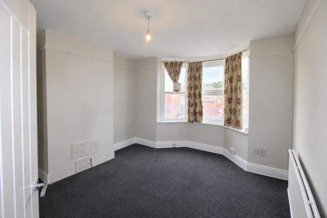 73, Dashwood Avenue, High Wycombe photo 4