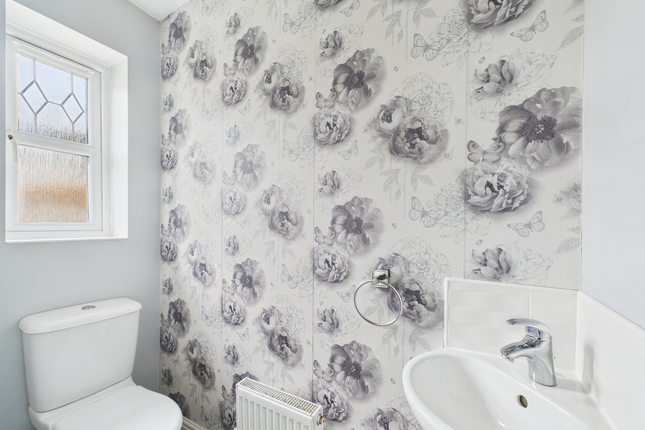 32, Easter Wood Close, Hull photo 3