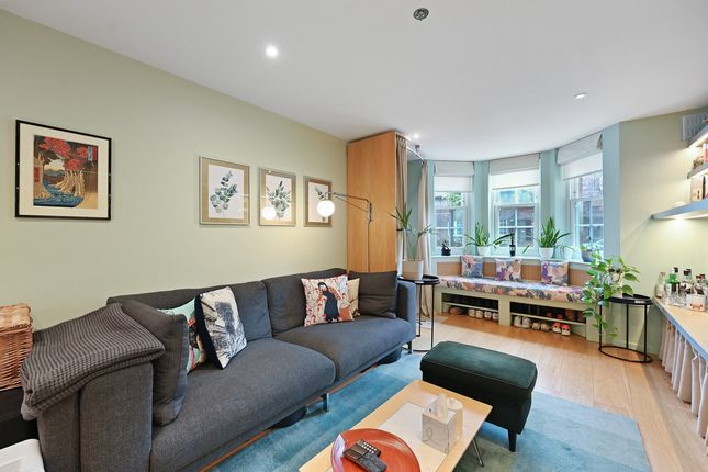 19, Erconwald Street, London photo 4