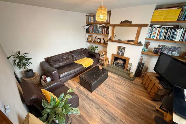 22, Wantage Crescent, Wing photo 2