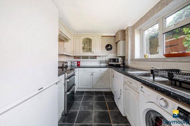 45, Tillingbourne Road, Guildford photo 3