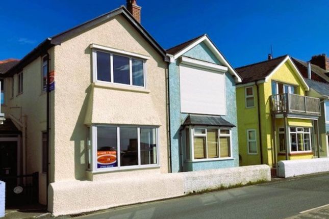 Terraced house for sale in Clarach Road, Borth