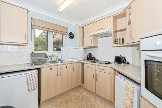 23, Aire Valley Court, Bingley photo 4
