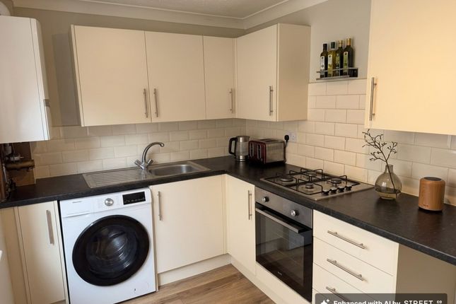 5 Gloucester Mews, Faringdon photo 3