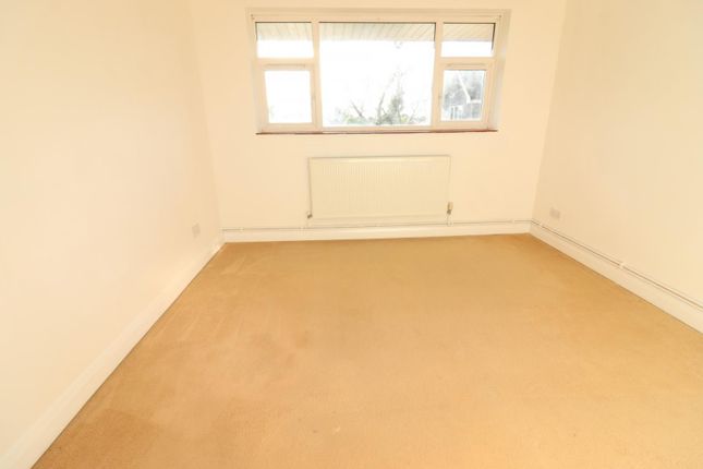 6, James Court, Dunstable Road, Luton photo 5