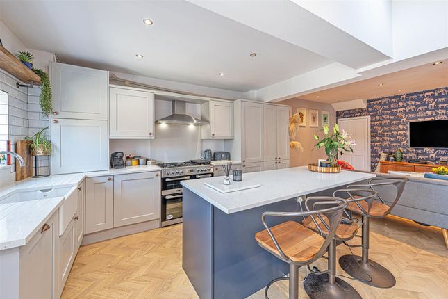 11 Grange Avenue, Warrington photo 4