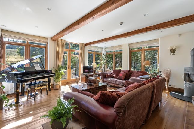 Heber Lodge, Panorama Drive, Ilkley photo 3