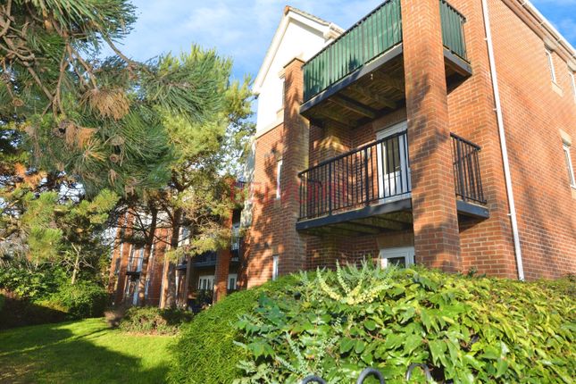 2-bed flat on Ashdown House , 18, Hiltingbury Road, Eastleigh, £220,000