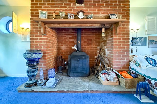 Old Barn Cottage, Cox Green Lane, Berkshire photo 3