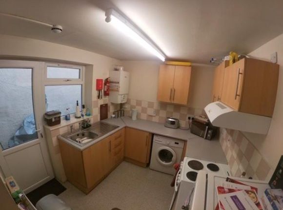 Thumbnail Shared accommodation to rent in James Street, Bangor, Gwynedd