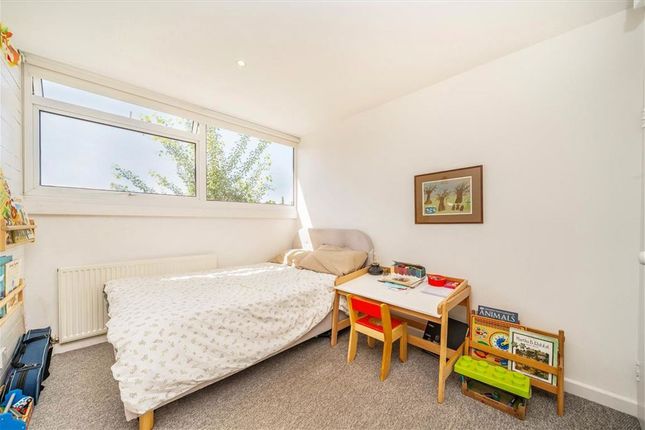 62, Combe Avenue, Blackheath photo 4
