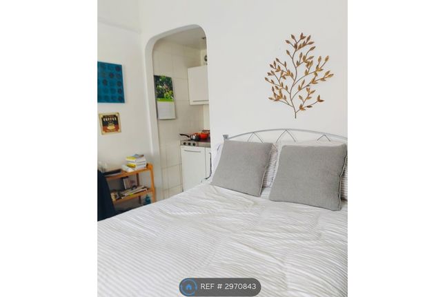 Flat, Westbourne Park Road Westbourne, Bournemouth photo 2