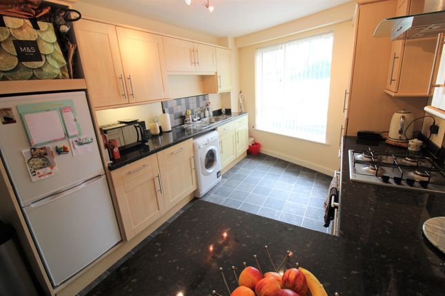 Flat to rent in Tor Sands, Sands Road, Paignton