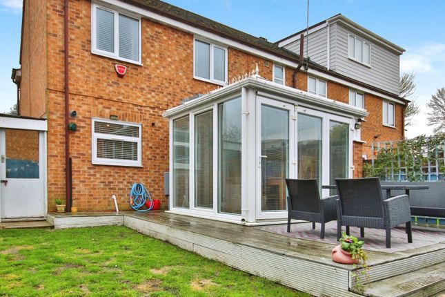 End terrace house for sale in Barleigh Croft, Hull
