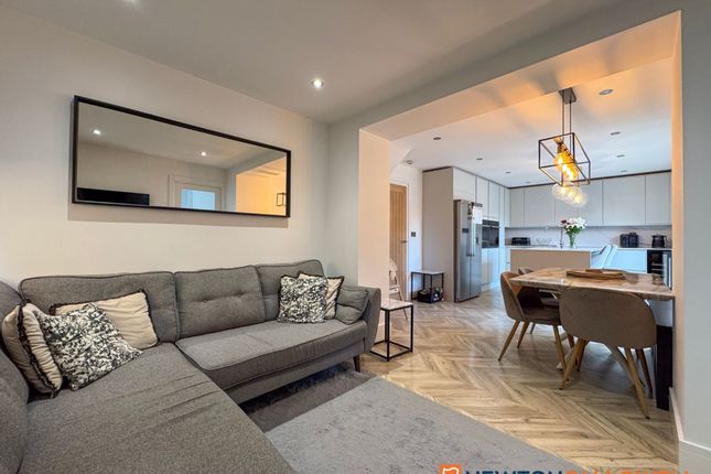 1 Chestnut Grove, Newark photo 2