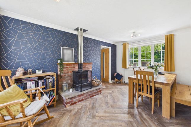 61, Gosforth Drive, Dronfield photo 4