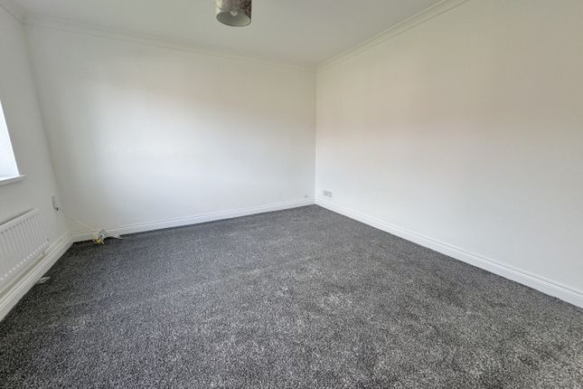 24, Fern Crescent, Seaham photo 2