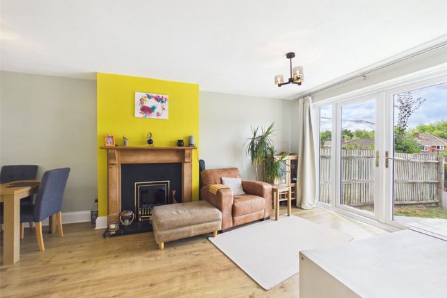 23, Sandford Way, Gloucester photo 3