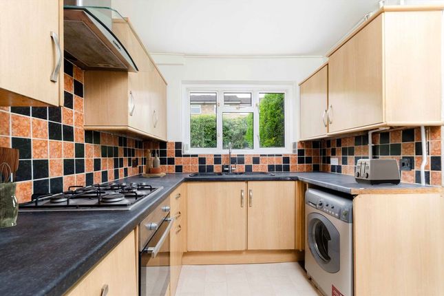 62, Verona Drive, Surbiton photo 3