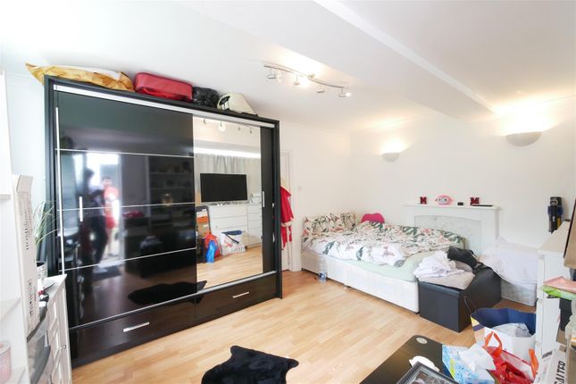 E, 21 Rectory Road, London photo 5