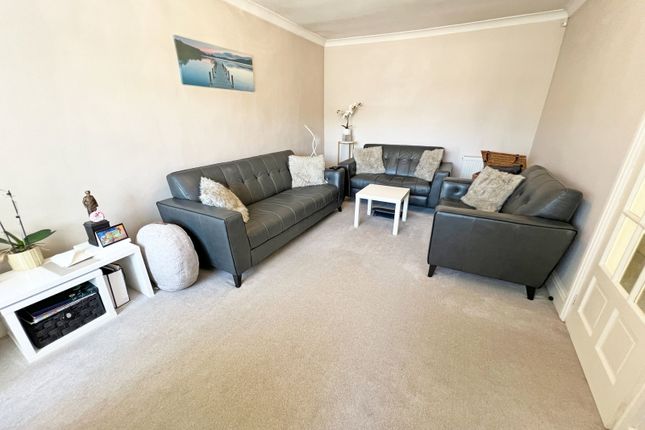 53, Oakland Avenue, Leicester photo 2