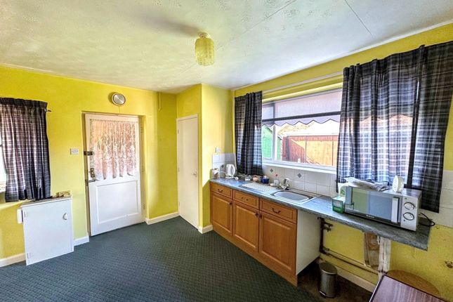 9, Windsor Avenue, Spalding photo 3