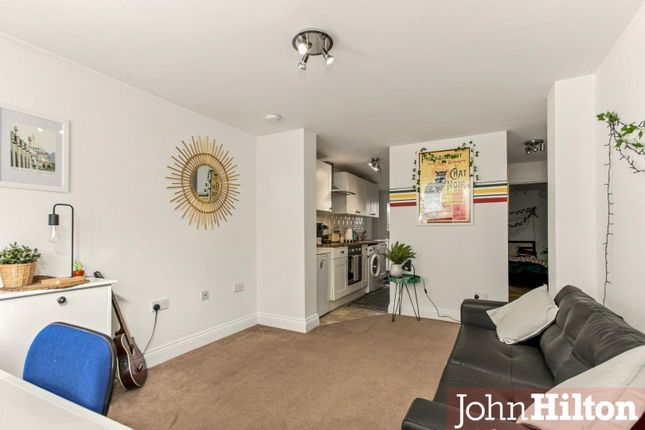 GFF, 37, Coombe Terrace, Brighton photo 3