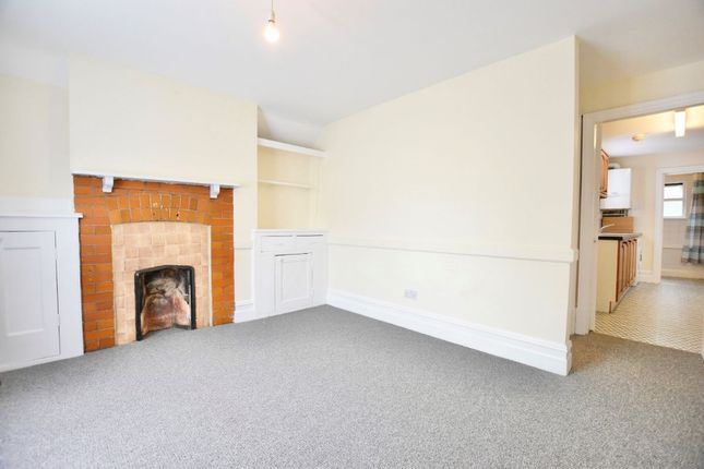 Flat for sale in Golfe Road, Ilford