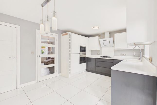 70, Hayton Grove, Hull photo 2