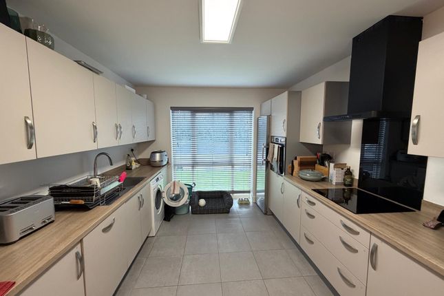 46, Arnall Street, Castleford photo 3