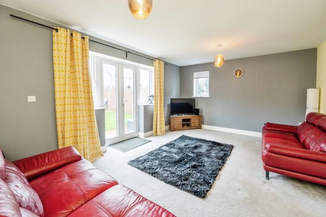 337, Groveley Lane, Longbridge, Birmingham photo 4