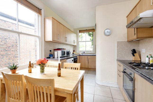 Duplex for sale in Hargrave Road, London