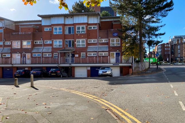 Thumbnail Flat to rent in Moss House Close, Edgbaston, Birmingham