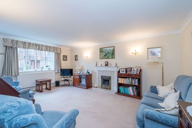 36, Priors Acre, Chichester photo 3