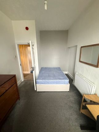 27 Wellington Street, Preston photo 4