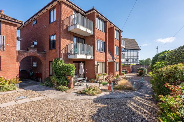 4 Samuels Court Holt Road, Sheringham photo 4