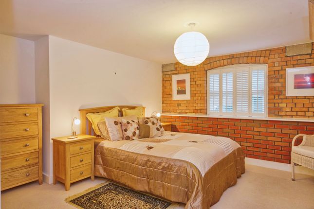Flat for sale in Canon Street, Taunton