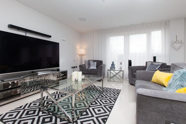 Flat to rent in Mcewan Square, Edinburgh