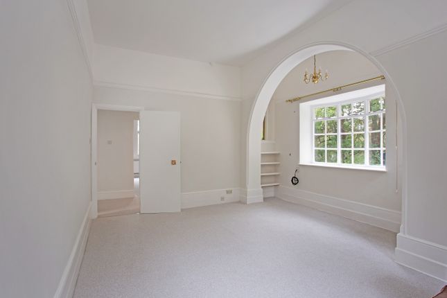 Flat for sale in Park Ley Road, Woldingham