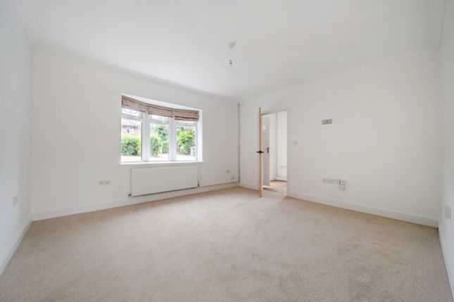 9, Station Road, Grimsby photo 3