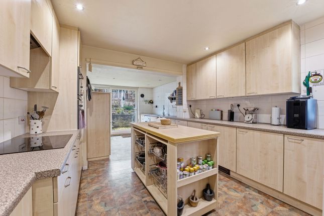 Springside, Chapel Hill, Chesterfield photo 2