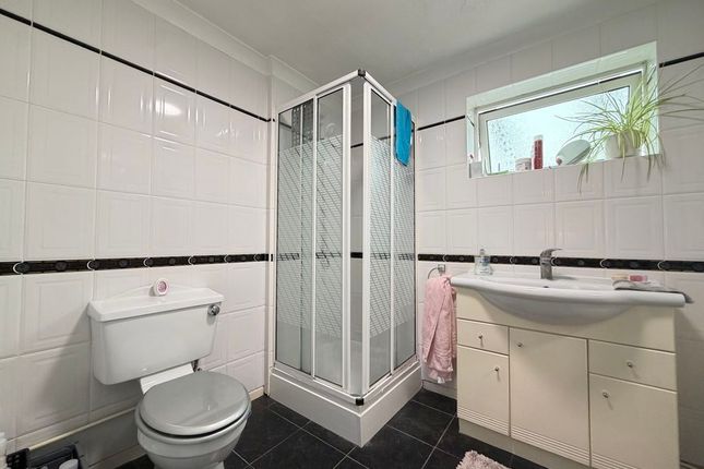 17, Bursledon Close, Bognor Regis photo 4