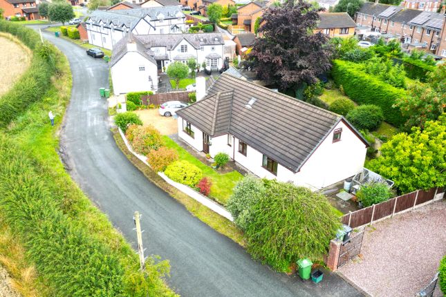 Bungalow for sale in Stryt Y Bydden, New Broughton