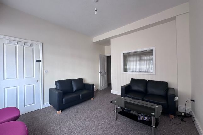 Thumbnail Flat to rent in Mansel Street, Swansea